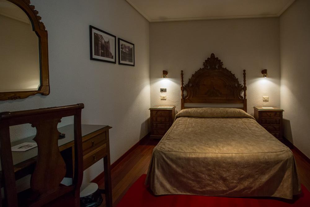 Hotel Los Perales Puebla de Sanabria Buitenkant foto