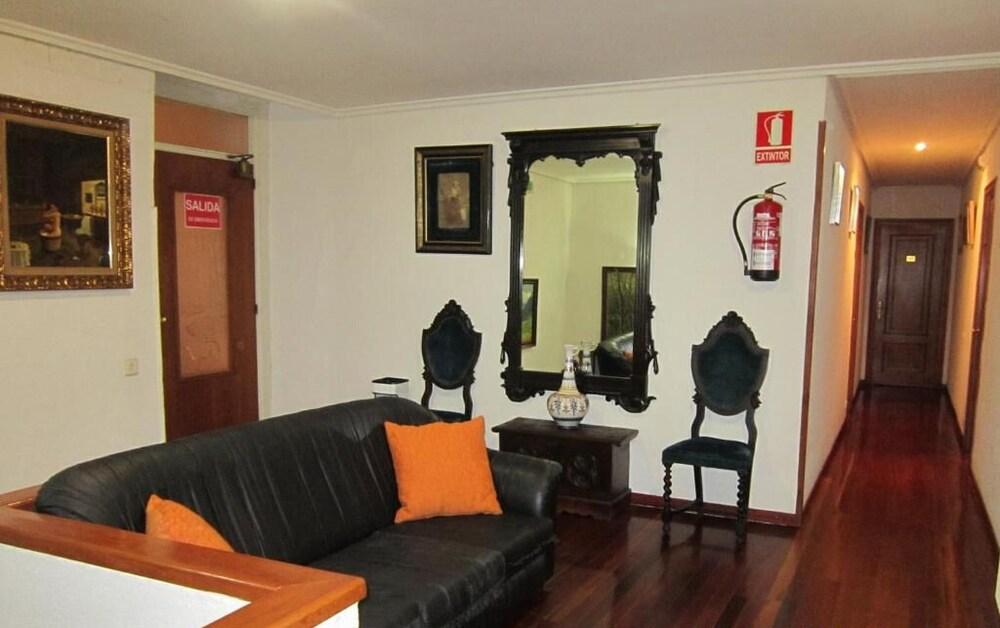 Hotel Los Perales Puebla de Sanabria Buitenkant foto