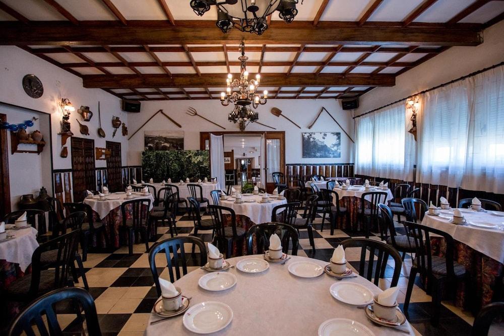 Hotel Los Perales Puebla de Sanabria Buitenkant foto