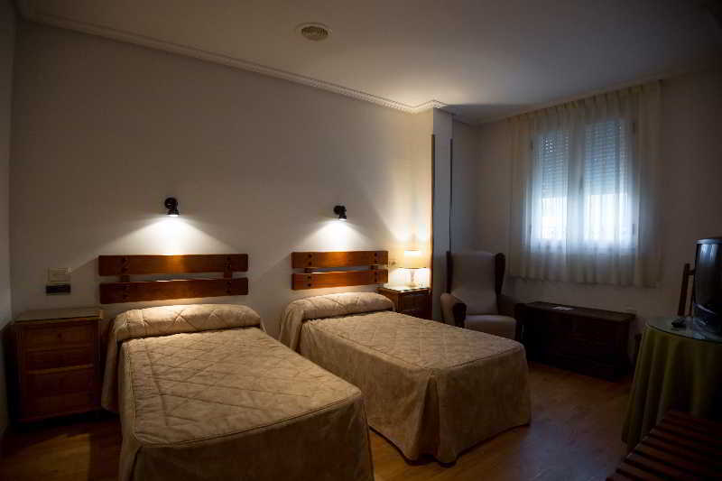 Hotel Los Perales Puebla de Sanabria Buitenkant foto